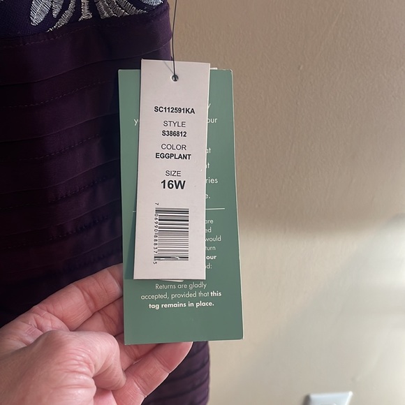 BNWT Scarlett Purple/Silver Stunning Dress Size 16W - Picture 5 of 6